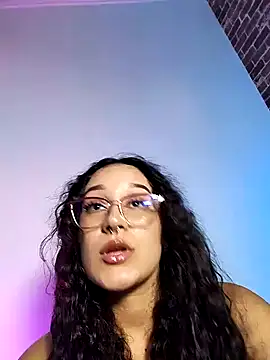 Snapshot of chunn_liioo chatting on 01-22-25, 01:10 chunn liioo online show from 01-22-25, 01:10