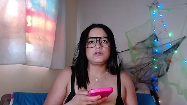 maraa lee online show from 10-26-25, 06:36