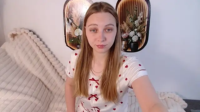 Snapshot of bellaa_love_ chatting on 05-03-26, 12:05 bellaa love online show from 05-03-26, 12:05