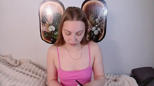 Snapshot of bellaa_love_ chatting on 05-14-26, 12:06 bellaa love online show from 05-14-26, 12:06