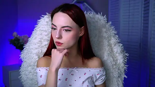 Snapshot of evanellson chatting on 10-10-25, 12:37 evanellson online show from 10-10-25, 12:37