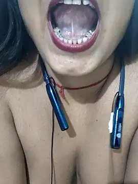 yoursweety09 online show from 01-13-26, 08:19