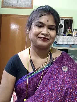 Snapshot of yoursweety09 chatting on 05-16-26, 01:43 yoursweety09 online show from 05-16-26, 01:43