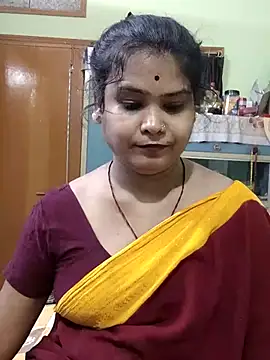 Snapshot of yoursweety09 chatting on 05-17-26, 05:49 yoursweety09 online show from 05-17-26, 05:49
