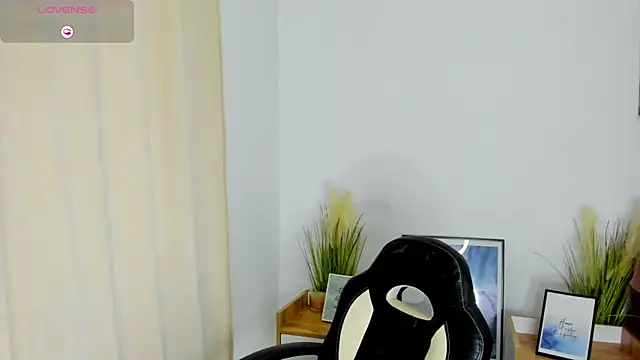 Snapshot of MissJudith chatting on 11-29-25, 09:34 MissJudith online show from 11-29-25, 09:34