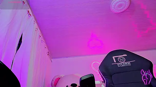 Laylafoxy tay online show from 09-20-25, 03:29