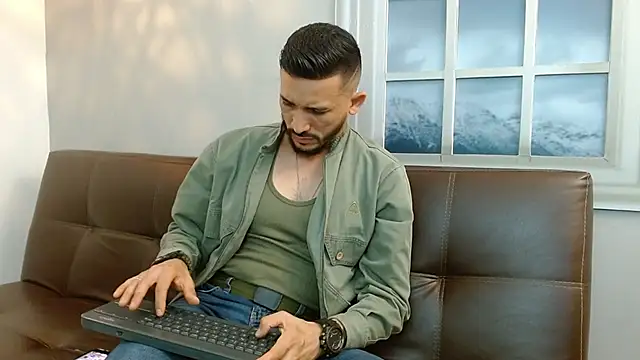 Reiko 85  online show from 03-06-25, 07:32