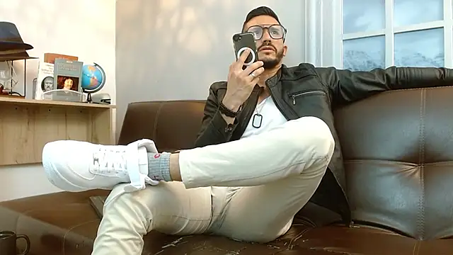 Reiko 85  online show from 03-17-25, 10:17