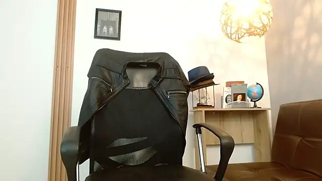 Reiko 85  online show from 03-22-25, 10:48