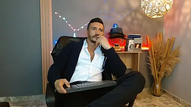 Reiko 85  online show from 03-30-26, 06:42