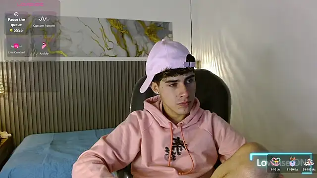 Dyla n18 online show from 11-15-25, 07:32