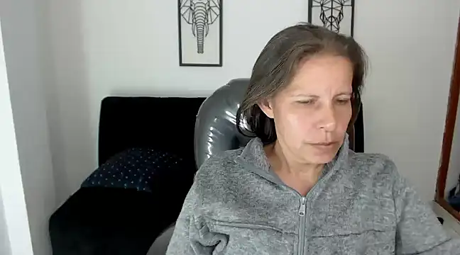 Milf karlye online show from 12-28-24, 05:23