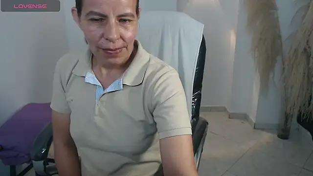 Milf karlye online show from 12-01-25, 03:11