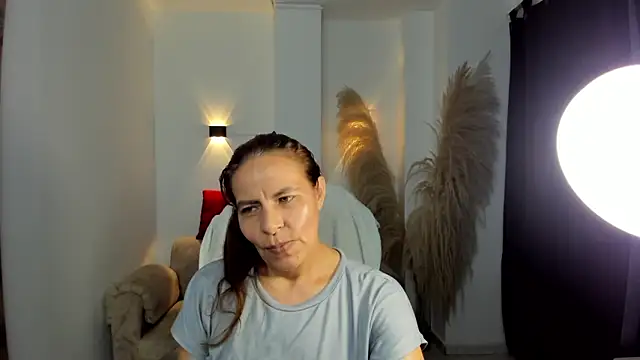 Milf karlye online show from 02-04-26, 01:44