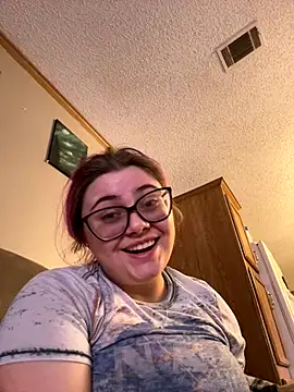 Snapshot of jmassey387 chatting on 01-08-26, 01:30 jmassey387 online show from 01-08-26, 01:30