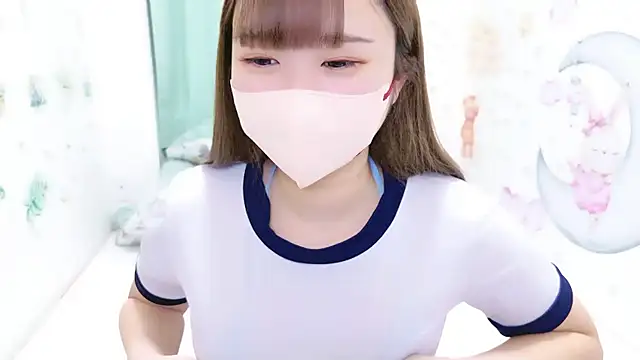 Snapshot of MAIKA_pyon chatting on 11-17-25, 06:24 MAIKA pyon online show from 11-17-25, 06:24