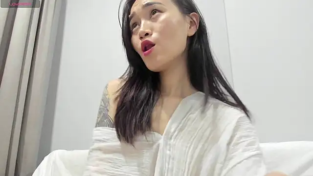 aenie online show from 01-14-25, 01:06