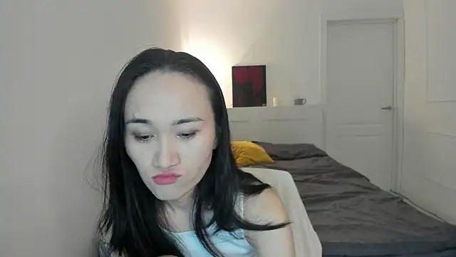 aenie online show from 10-21-25, 04:02