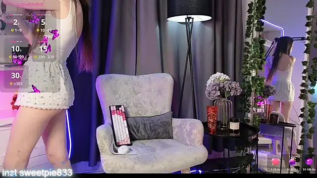 Anal Girl  online show from 02-26-26, 04:17