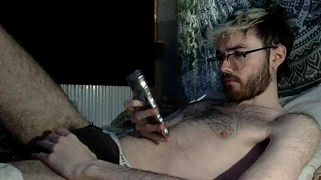 Snapshot of hairynhorny992 chatting on 03-12-25, 07:35 hairynhorny992 online show from 03-12-25, 07:35