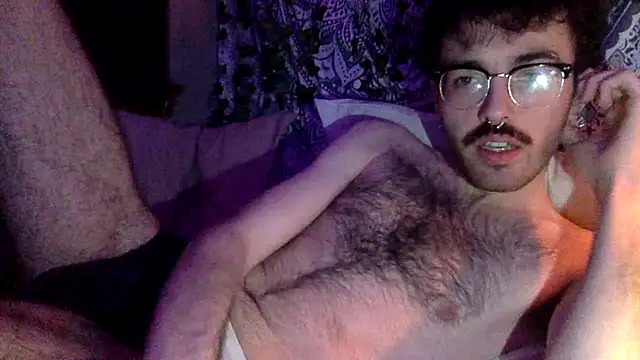 Snapshot of hairynhorny992 chatting on 11-30-25, 03:21 hairynhorny992 online show from 11-30-25, 03:21