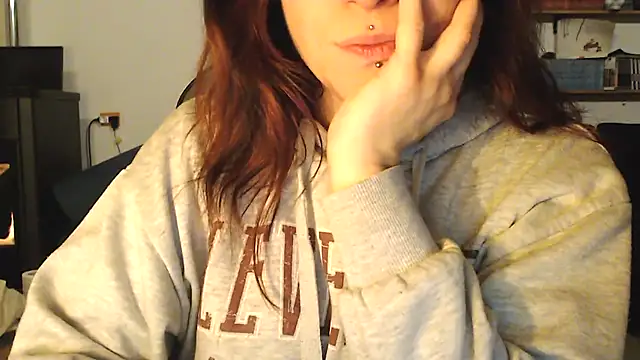 Snapshot of complicata_mente chatting on 12-20-24, 08:01 complicata mente online show from 12-20-24, 08:01