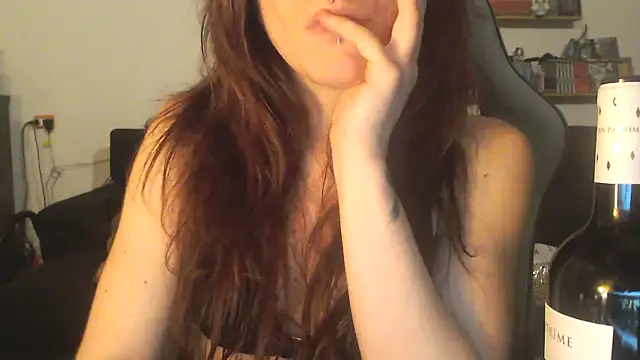 Snapshot of complicata_mente chatting on 01-13-25, 08:37 complicata mente online show from 01-13-25, 08:37