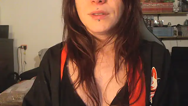 Snapshot of complicata_mente chatting on 01-22-25, 11:10 complicata mente online show from 01-22-25, 11:10