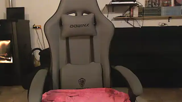 Snapshot of complicata_mente chatting on 02-26-25, 12:49 complicata mente online show from 02-26-25, 12:49