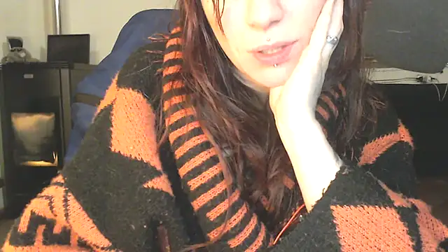 Snapshot of complicata_mente chatting on 03-18-25, 08:59 complicata mente online show from 03-18-25, 08:59