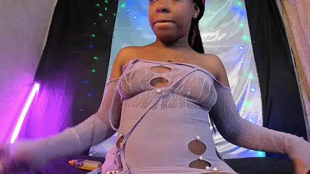 DeisyHarper online show from 12-17-24, 04:56