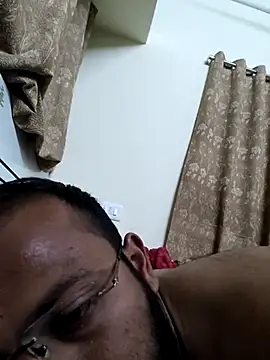 Snapshot of Punekarmanoj97 chatting on 03-29-26, 06:41 Punekarmanoj97 online show from 03-29-26, 06:41