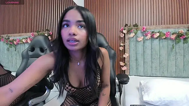 Lucy Frazier online show from 12-04-24, 12:14