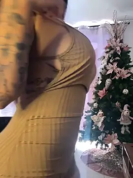 Snapshot of AndyFire69 chatting on 12-17-24, 03:28 AndyFire69 online show from 12-17-24, 03:28