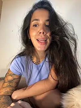 Snapshot of AndyFire69 chatting on 02-04-25, 01:27 AndyFire69 online show from 02-04-25, 01:27