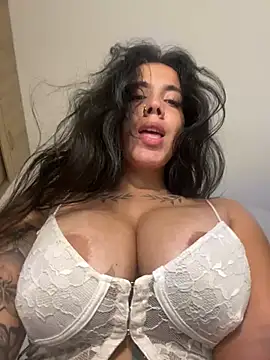 Snapshot of AndyFire69 chatting on 02-24-25, 06:04 AndyFire69 online show from 02-24-25, 06:04