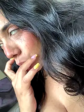 Snapshot of AndyFire69 chatting on 09-25-25, 04:43 AndyFire69 online show from 09-25-25, 04:43