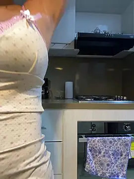 Snapshot of AndyFire69 chatting on 10-12-25, 08:02 AndyFire69 online show from 10-12-25, 08:02