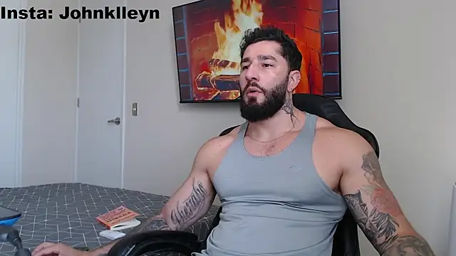 Snapshot of jonhklleyn chatting on 12-20-25, 05:42 jonhklleyn online show from 12-20-25, 05:42