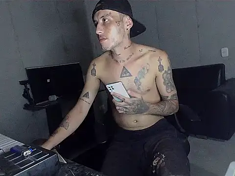 patrik tattoo  online show from 02-09-26, 05:55