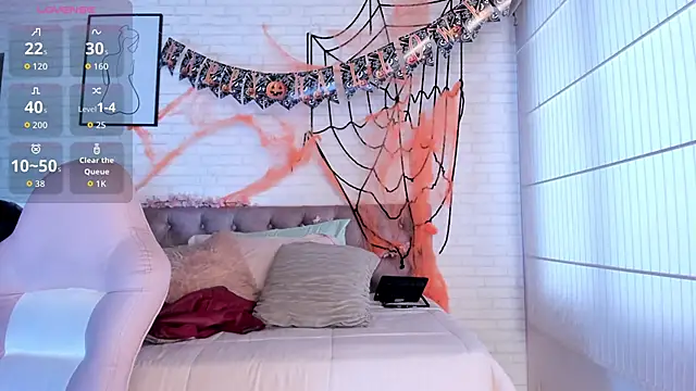 Snapshot of Kitty_Pam chatting on 10-26-25, 09:21 Kitty Pam online show from 10-26-25, 09:21