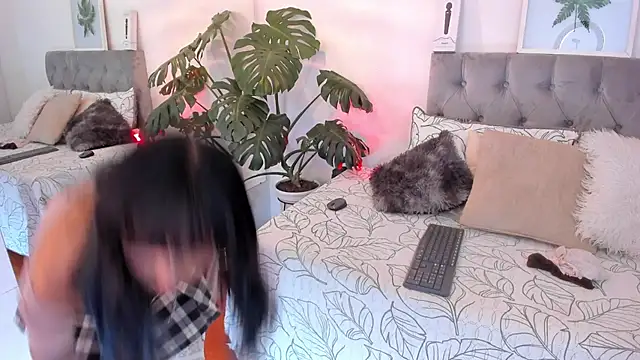 Snapshot of Kitty_Pam chatting on 11-18-25, 09:08 Kitty Pam online show from 11-18-25, 09:08