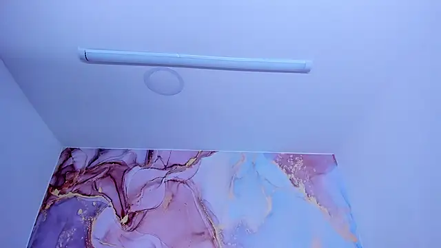 Snapshot of LizzMartin chatting on 01-21-25, 10:30 LizzMartin online show from 01-21-25, 10:30