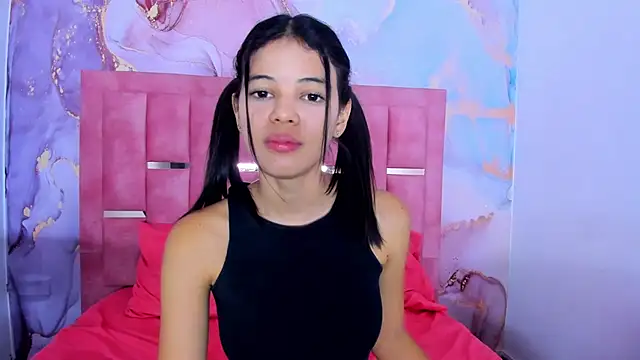 Snapshot of LizzMartin chatting on 01-27-25, 10:16 LizzMartin online show from 01-27-25, 10:16