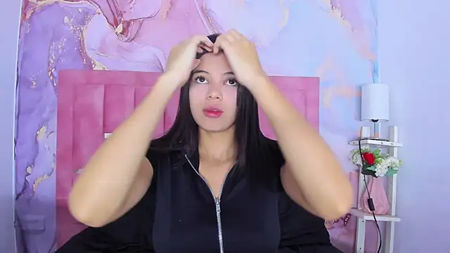 Snapshot of LizzMartin chatting on 03-05-25, 12:22 LizzMartin online show from 03-05-25, 12:22