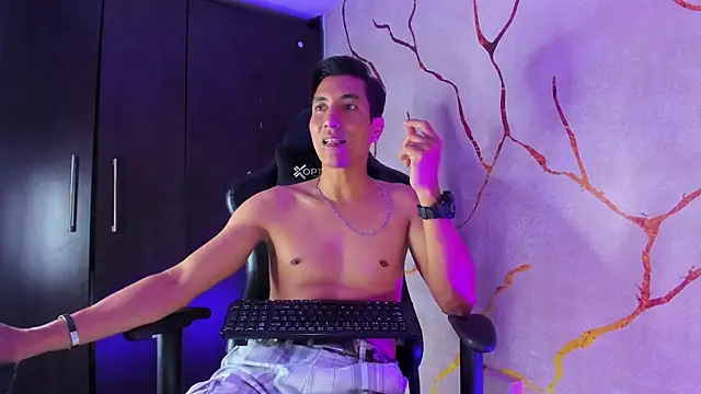 Snapshot of EdwardVlad chatting on 12-16-24, 10:13 EdwardVlad online show from 12-16-24, 10:13