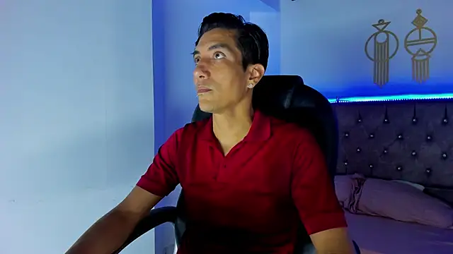 Snapshot of EdwardVlad chatting on 12-20-24, 07:28 EdwardVlad online show from 12-20-24, 07:28