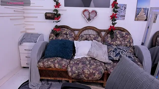 alinabozz1 online show from 12-27-24, 01:22