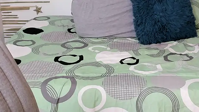 alinabozz1 online show from 09-21-25, 10:44