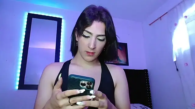 Triana Damelio online show from 09-25-25, 02:21